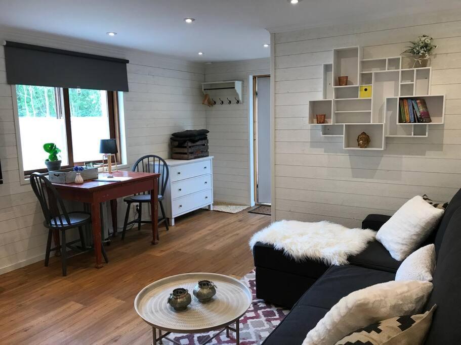 Cozy Cottage By The Sea South Of Varberg Traslovslage Extérieur photo